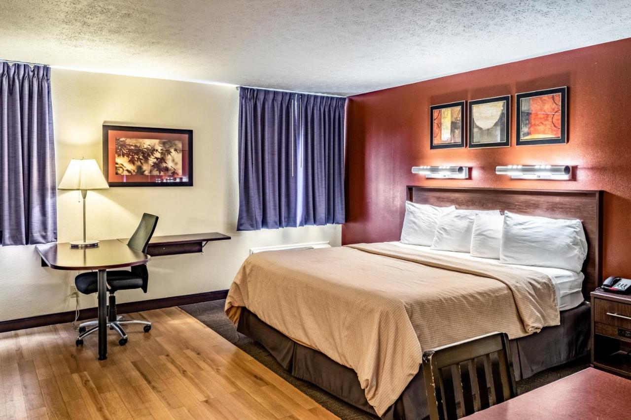Red Roof Inn Columbus - Taylorsville Eksteriør billede